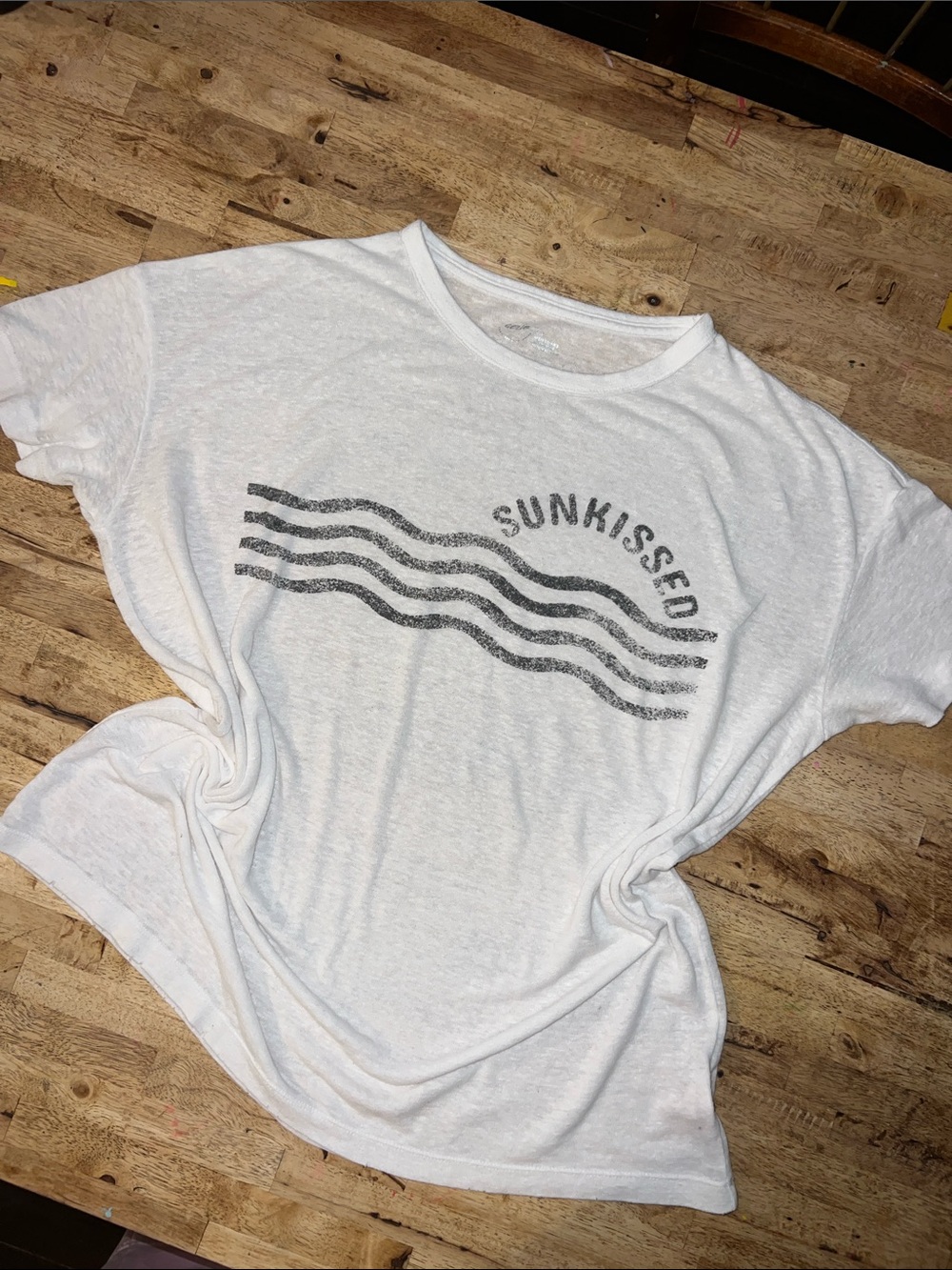 Aerie SUNKISSED White Graphic Tee ✨ oversized ✨